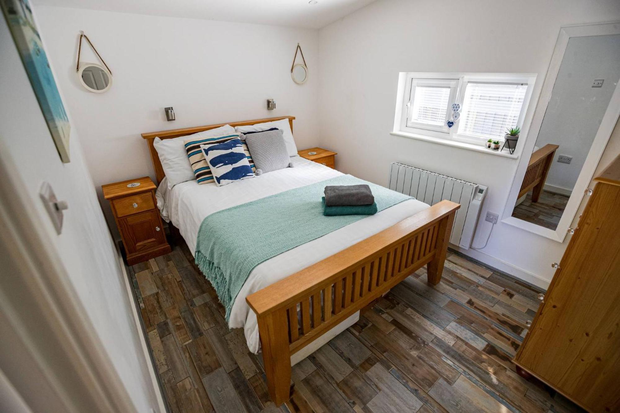 Hideaway Cabin For Two On Edge Of New Forest クライストチャーチ エクステリア 写真